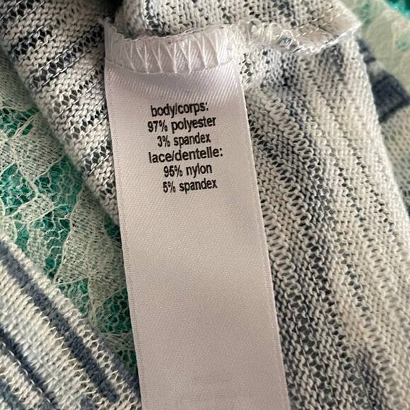 Maurices Large Top Short Sleeve Lace Back Gray - Picture 5 of 9